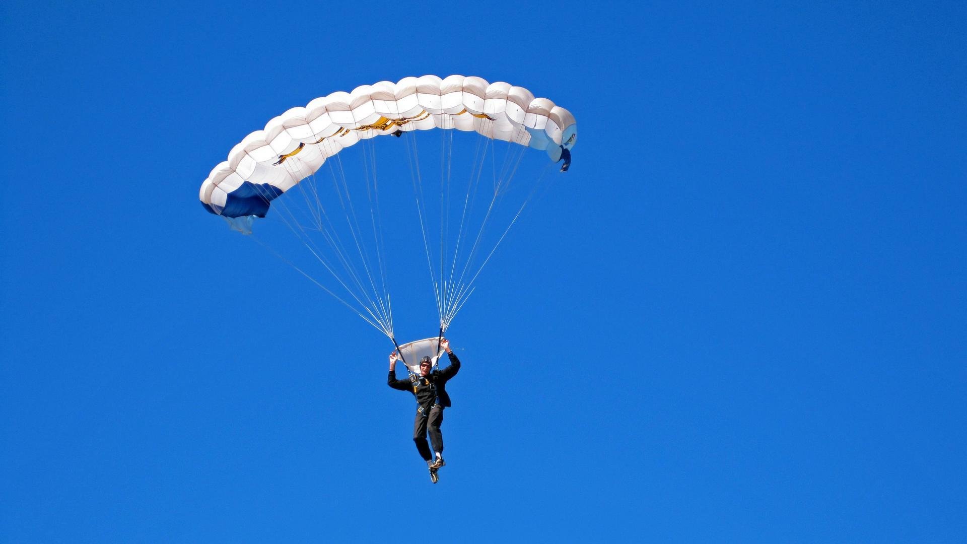 电竞赛场焦点！巴西队对阵德国队，体能极限考验，赛场硬仗一触即发